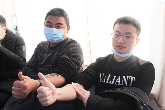 血液是生命的禮物——中國聯(lián)通安康市分公司、安康大數(shù)據(jù)運營有限公司聯(lián)合開展冬季應(yīng)急獻血活動