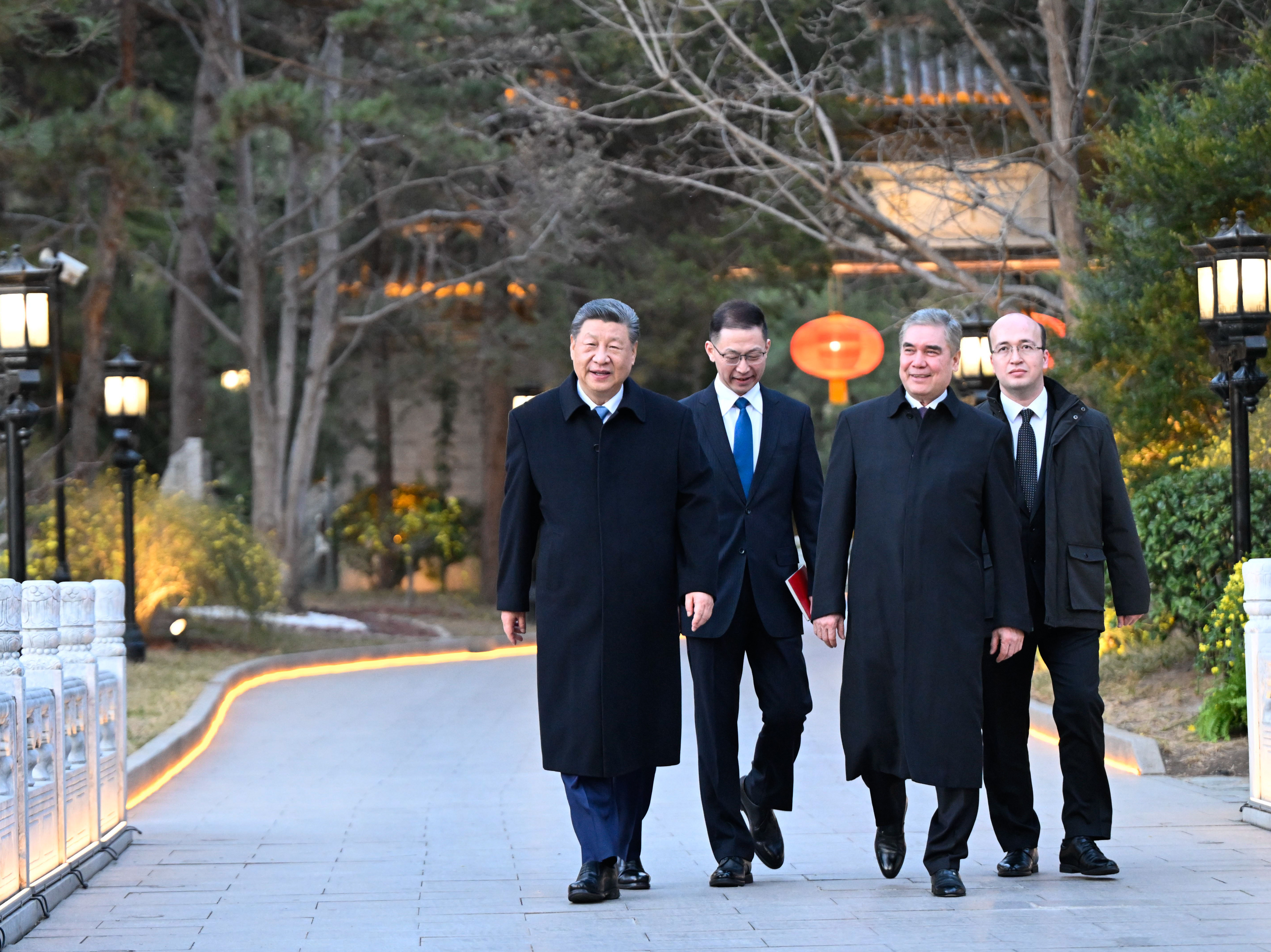 2026年3月18日，國家主席習近平在北京會見土庫曼斯坦民族領(lǐng)袖、人民委員會主席別爾德穆哈梅多夫。